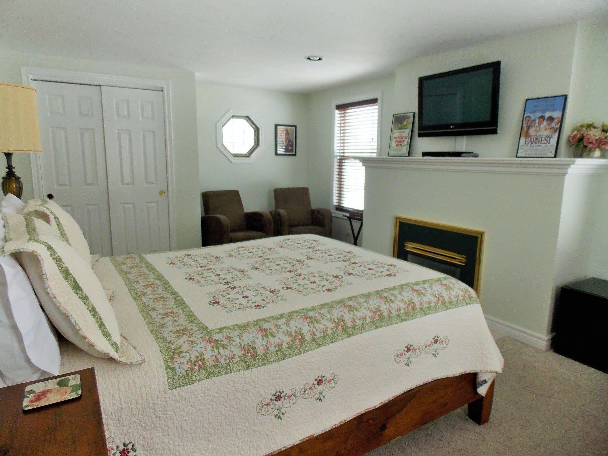 Finlay House Bed And Breakfast Niagara - On - The - Lake 외부 사진